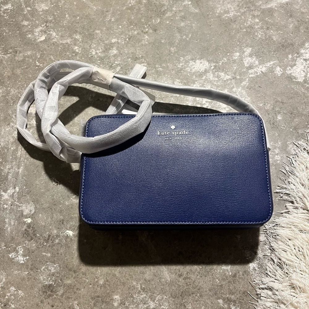 ✨Kate Spade Navy Blue Structured Crossbody Bag ✨